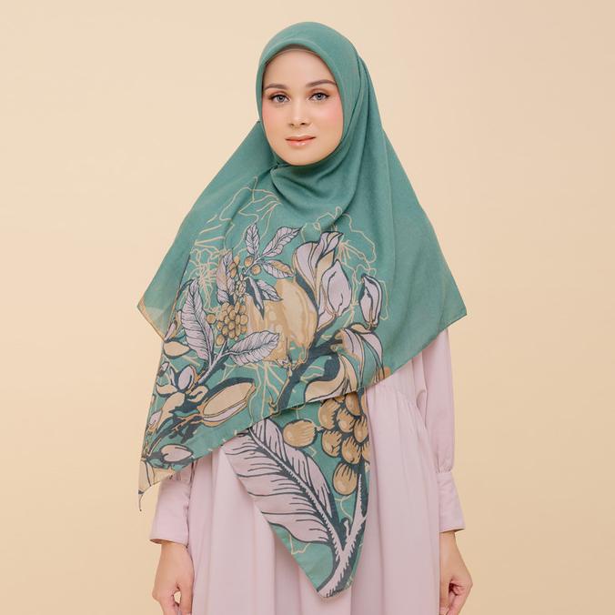 Zm Zaskia Mecca - Hijab Syari Adonara Green Scarf Kerudung Segi Empat