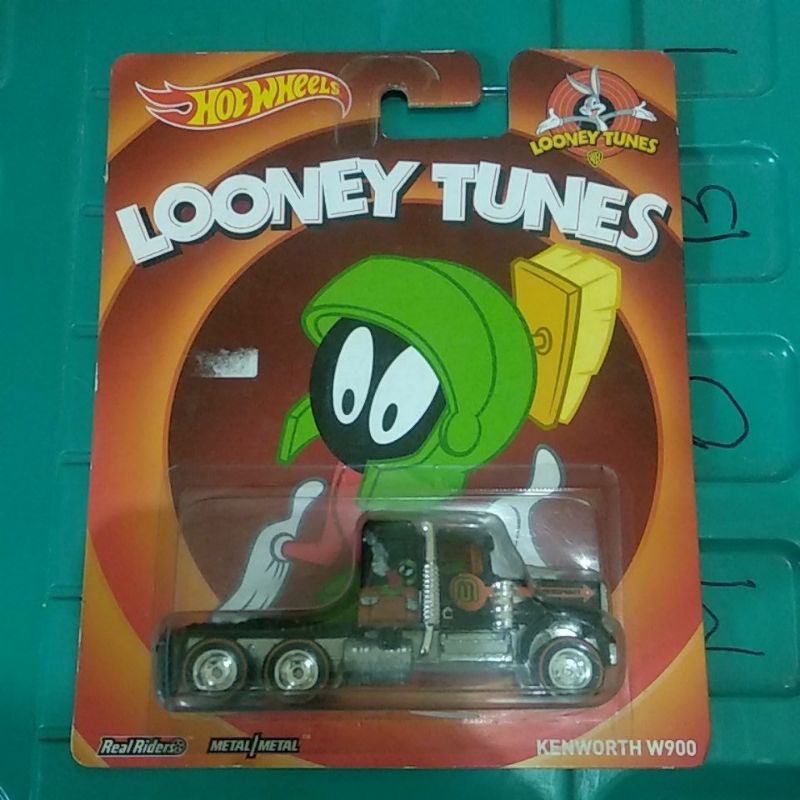 Hot Wheels Looney Tunes Real Riders