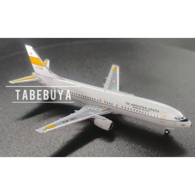 Diecast Pesawat Boeing 737-400 Tni Au Scale 1/400 By Panda Model