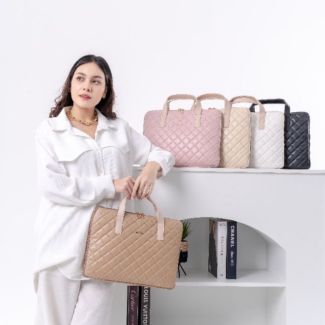 Spesial 2023✢ Jena Notebook/Laptop Case by Flicka EJY