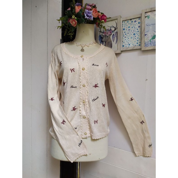 axes cardi embroidered