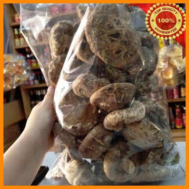 

(SUHA) JAMUR HIOKO KERING / SHITAKE MUSHROOM KERING UKURAN 5-7 500GR (TEBAL)