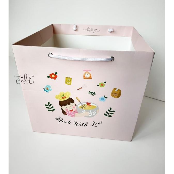 

(PAPERBAG24 MADE WITH ) PaperBag 24 x 24 x 21 cm cantik untuk box kue