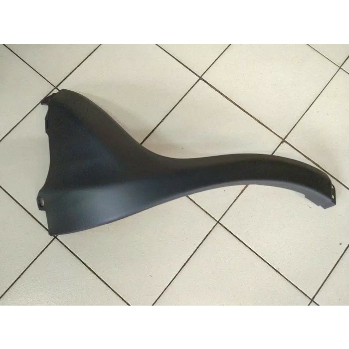 List side bemper body belakang suzuki sx4 - belakang kiri