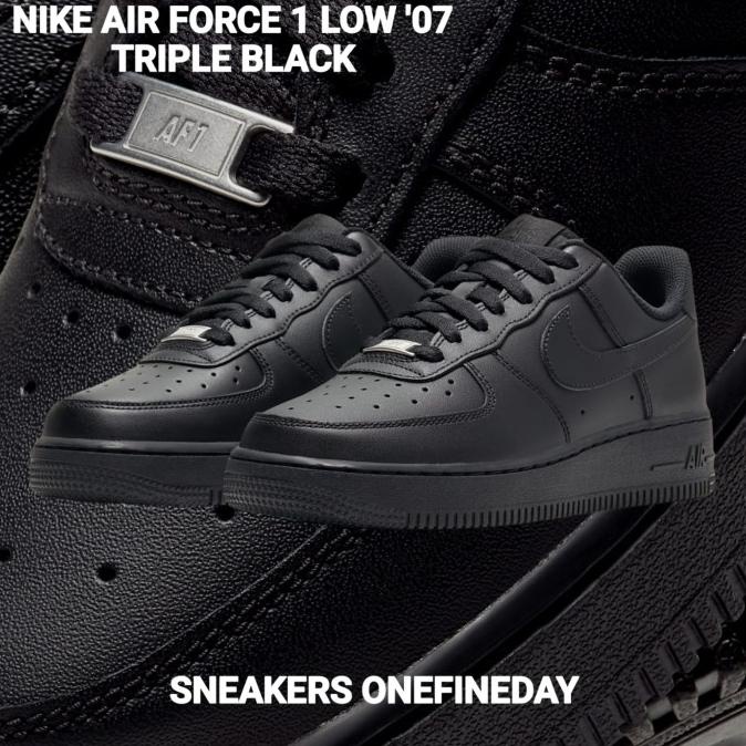 NIKE AIR FORCE 1 ALL BLACK ORIGINAL BNIB
