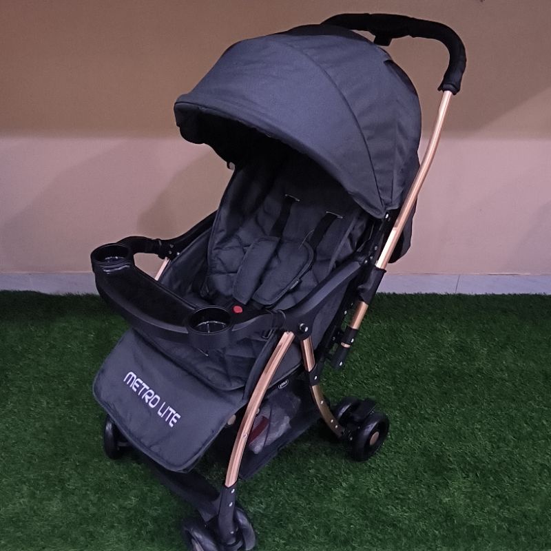 baby stroller / kereta bayi / pliko baby stroller / metro lite