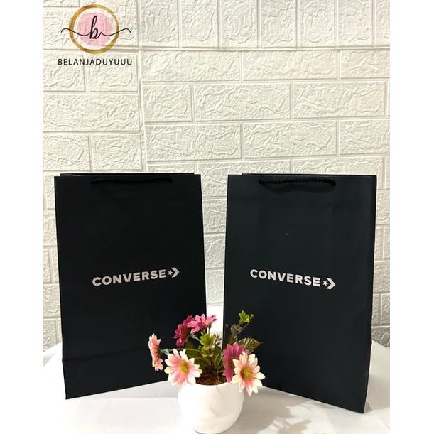 

Promo Paper Bag Converse Hitam Vertikal Pembungkus Kado