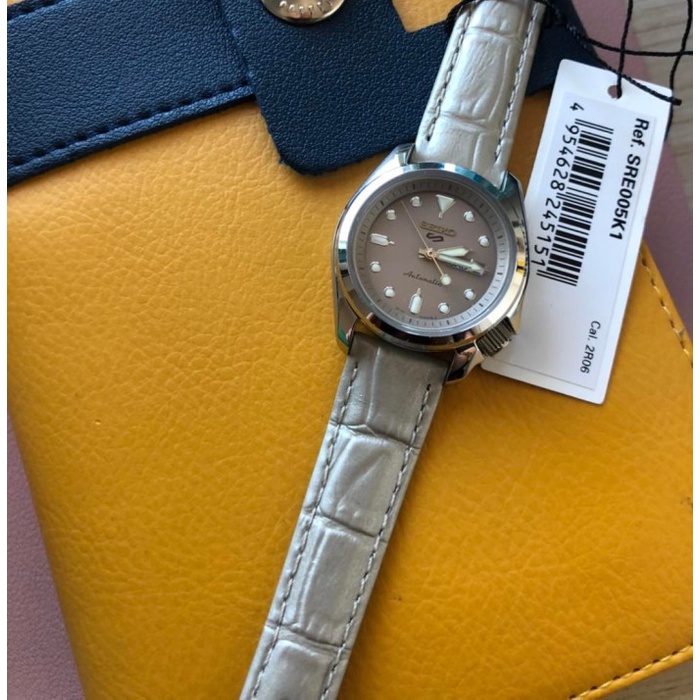 FLASH SALE JAM TANGAN WANITA SEIKO 5 SPORTS SRE005K1 LEATHER AUTOMATIC BEIGE DIAL TERLARIS