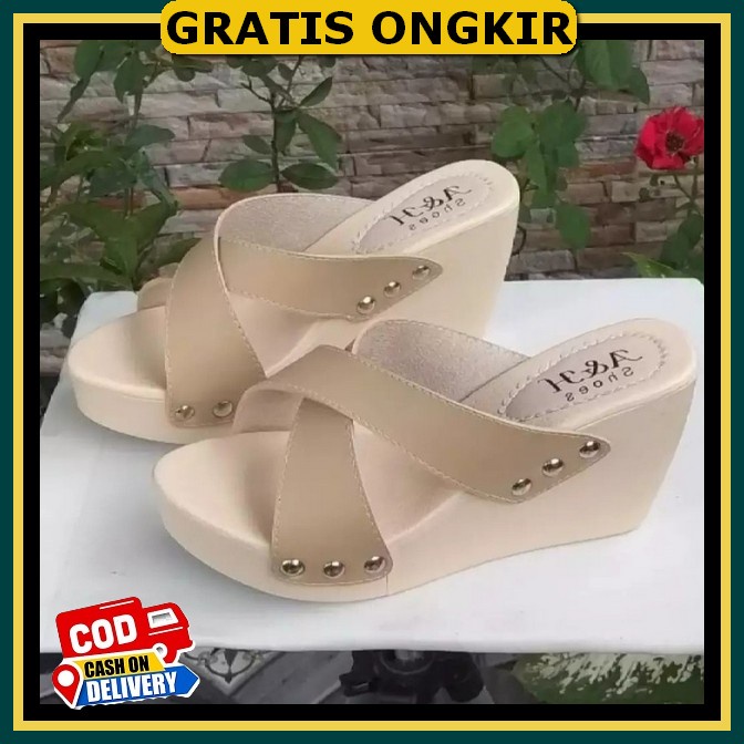 Bagus Dipakai.. Sandal Sendal Ibu Ibu Kekinian Sandal Kulit Wanita Sandal Pesta Sandal Kondangan Sen