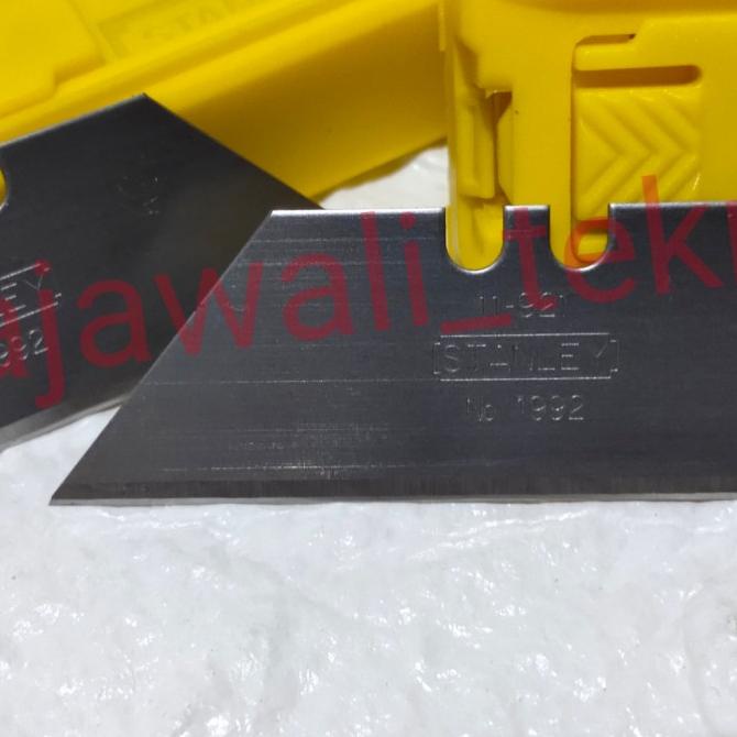 

Isi cutter pisau PU Stanley 11 921H dngan box / isi 10pcs mata pisau