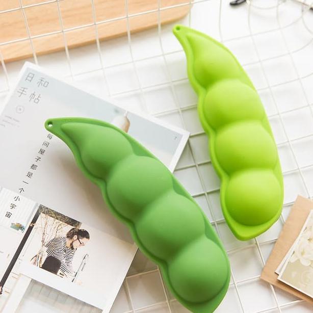 

Languo Green Peas Silicone Pencil Case / Tempat Pensil Lg-30281