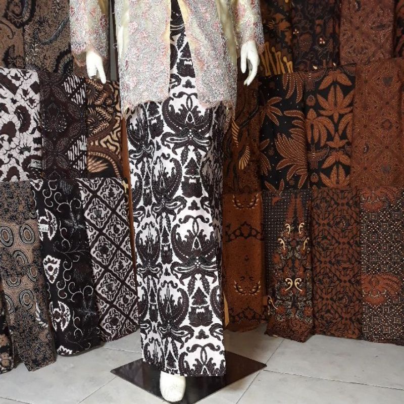 Kain Batik Putih Jogja Bawahan Busana Pengantin dan Kebaya