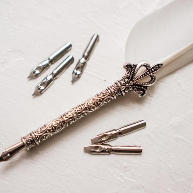 

Terlaris Calligraphy Fountain Dip Feather Quill Pen Pena Pulpen Bulu Kaligrafi SALE