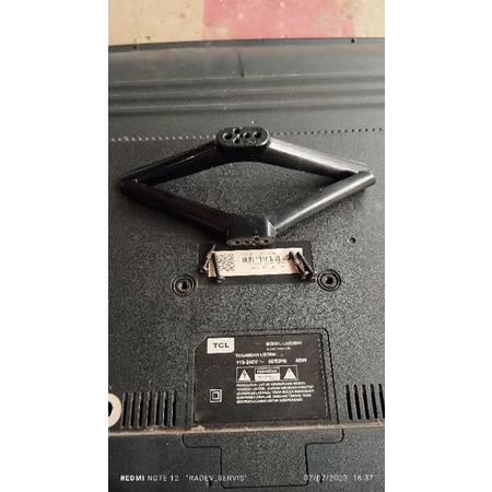 stand kaki tv led TCL 32D2900