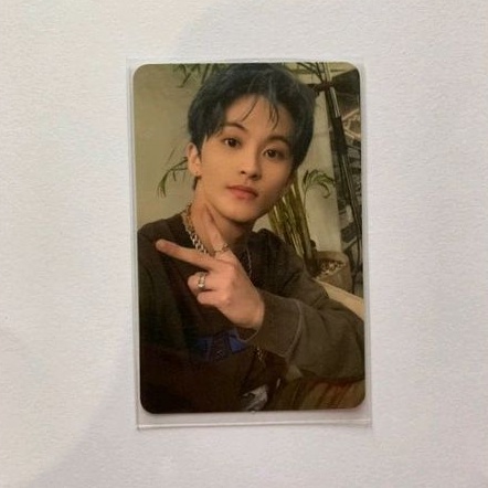 

MARK NCT DREAM HOT SAUCE BORING PHOTOCARD [BACA DESKRIPSI]