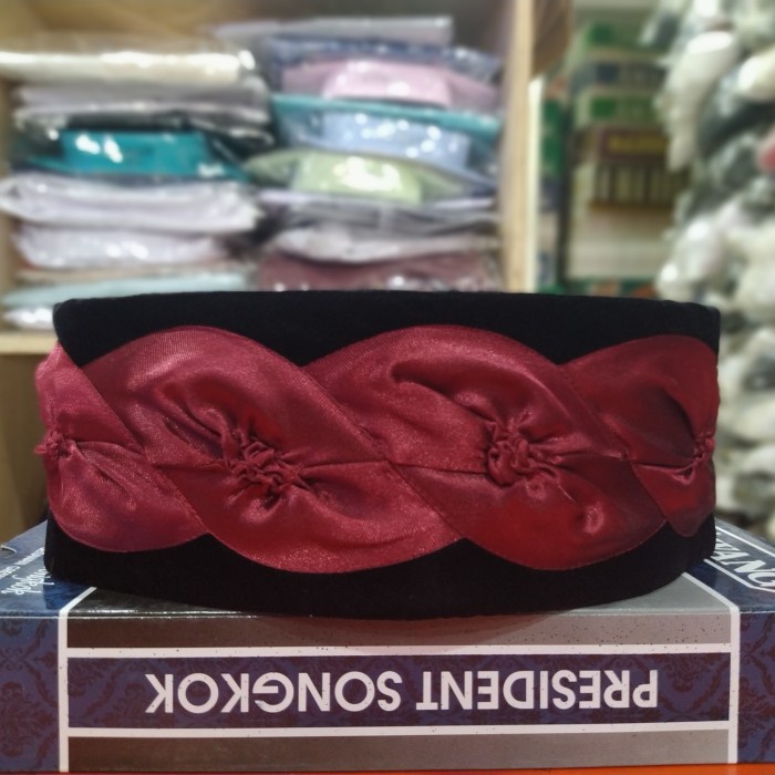 Terlaris Peci /Kopiah Betawi Songkok Awang Exclusive Kembang Kol Merah