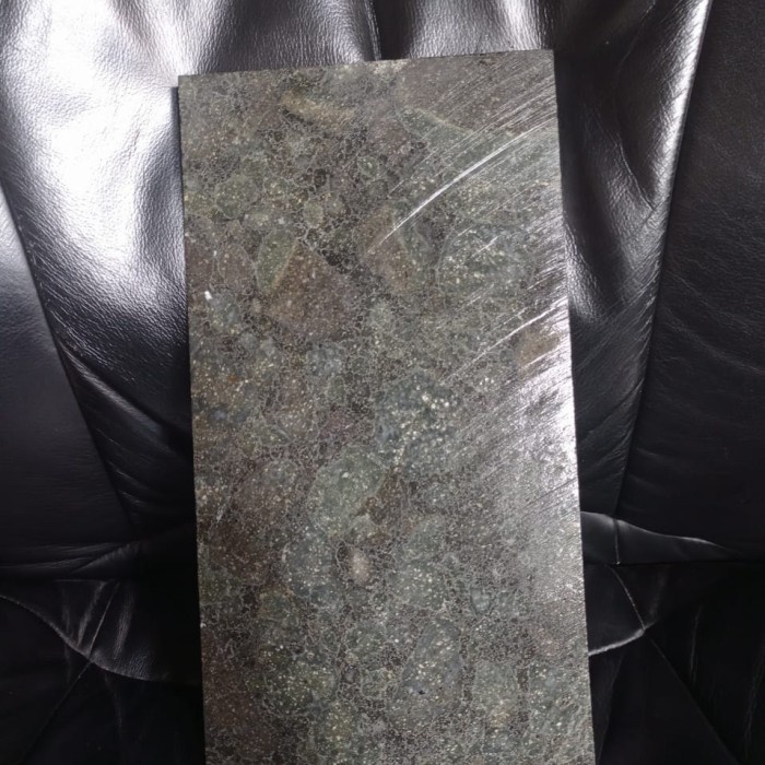 Batu Alam RTM Bali Green 20x40