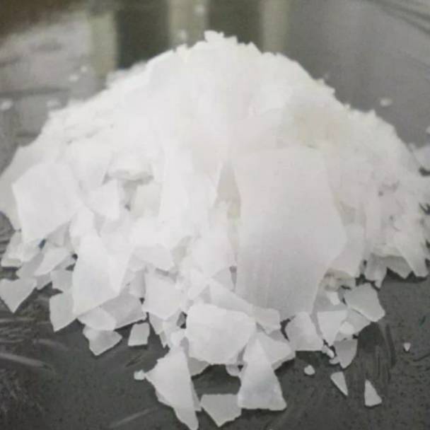 Modis.. CAUSTIC SODA / SODIUM HYDROXIDE / NaOH FLAKE 1 KG EM0