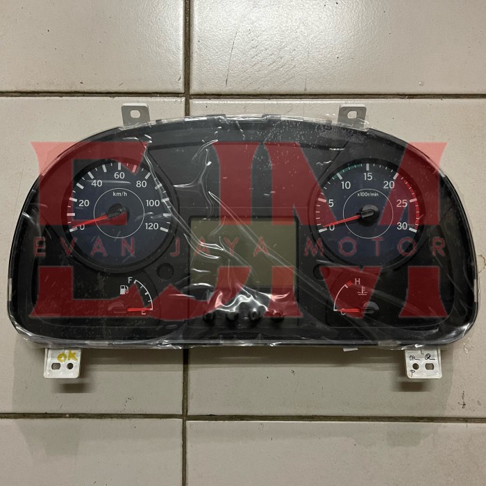 INSTRUMENT CLUSTER / SPEEDOMETER UD NISSAN QUESTER CWE280 5223103717