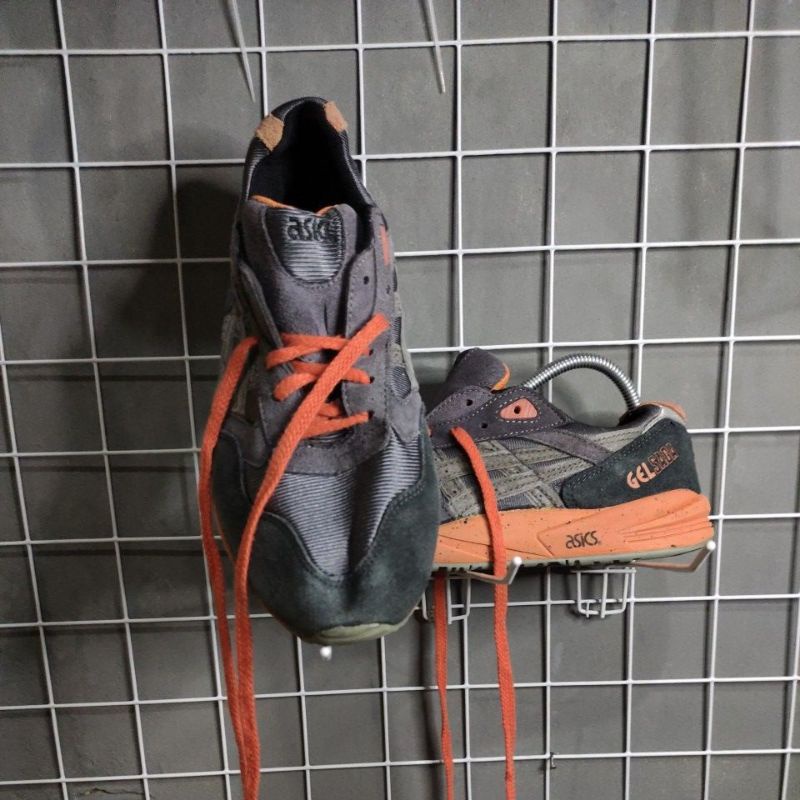 ASICS Gel Saga 42/27