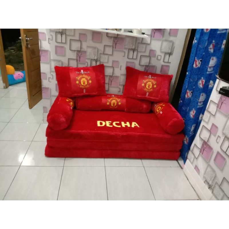 Sofa bed karakter bola
