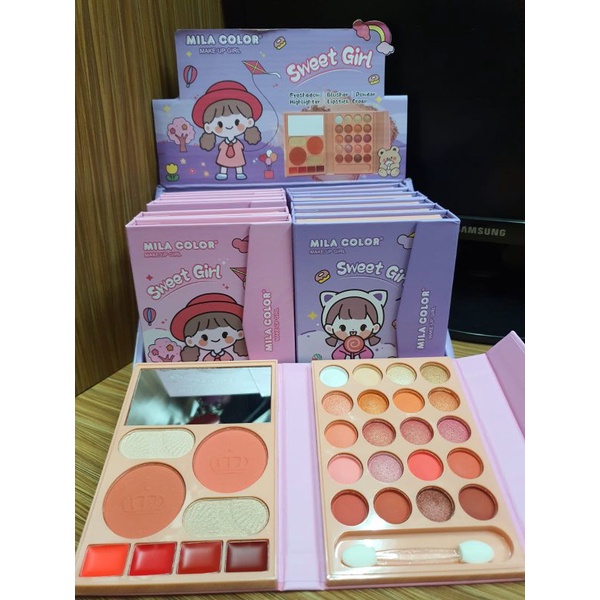 [MAKE UP SET] EYESHADOW PALETTE