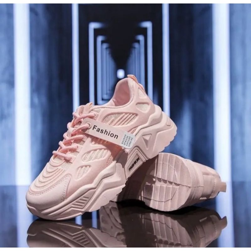 Sepatu Sneakers wanita import zealo