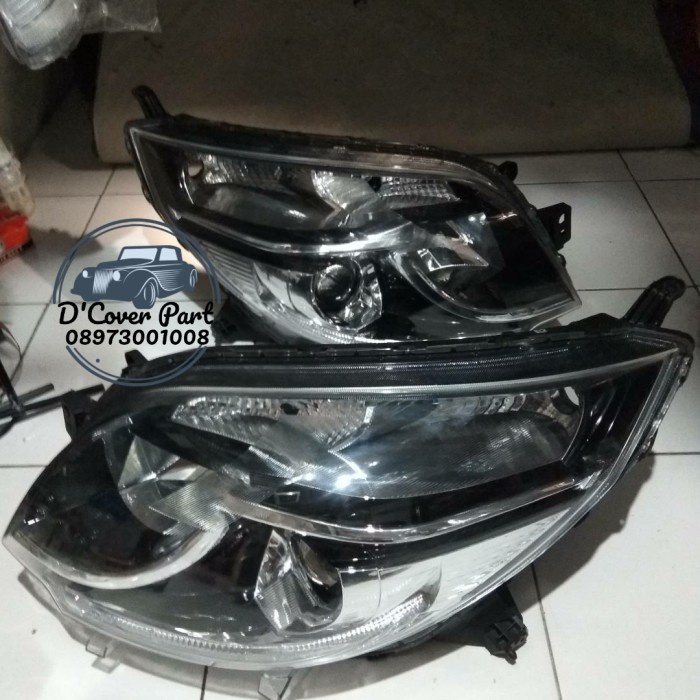 {Bekas} Headlamp lampu depan Toyota rush terios 2016 Murah