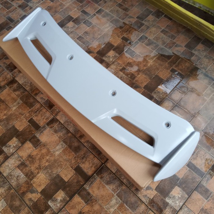 {Bekas} Spoiler Toyota Yaris TRD 2018 Murah
