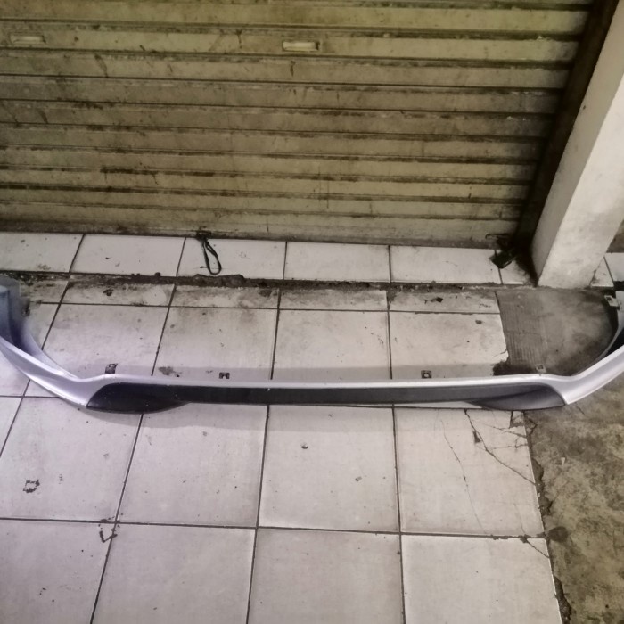 {Bekas} Bodykit depan sienta original Diskon