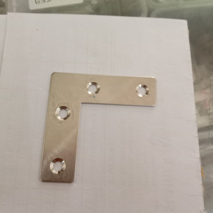 plat siku L segitiga 5x5x1mm