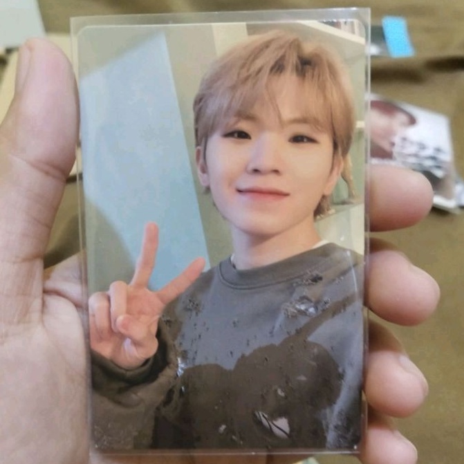seventeen woozi attacca carver carat ver version peace sign pc photocard official