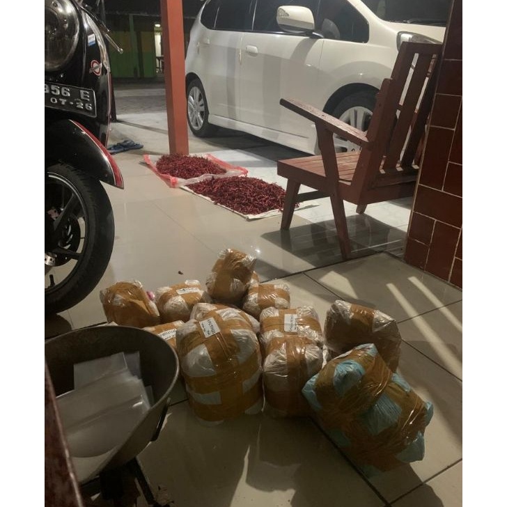 

FHNZ9083 TERBARU Telur Jangkrik / 1 ons