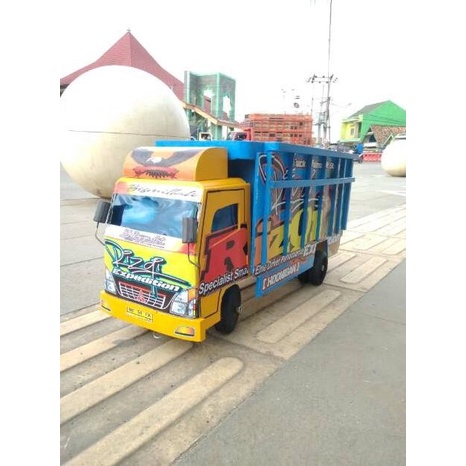 FLASH SALE STIKER + FOTO MOBILAN MAINAN TRUK OLENG KAYU MINIATUR TRUCK OLENG ADA TERBARU