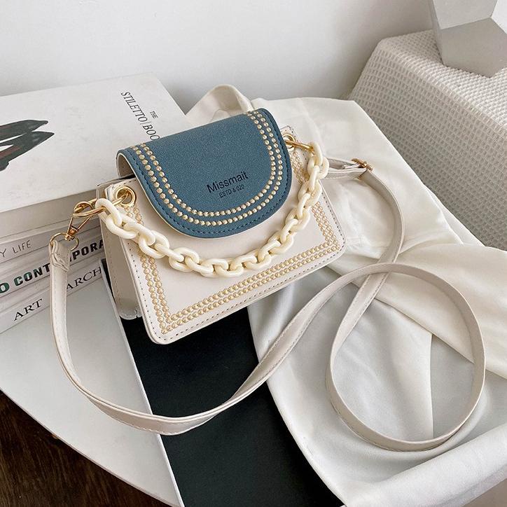 Arjun- TAS SELEMPANG WANITA MEIN TA153W1 KOREA PUTIH BIRU SLING BAG MEWAH KULIT RANTAI PESTA ABG ORI