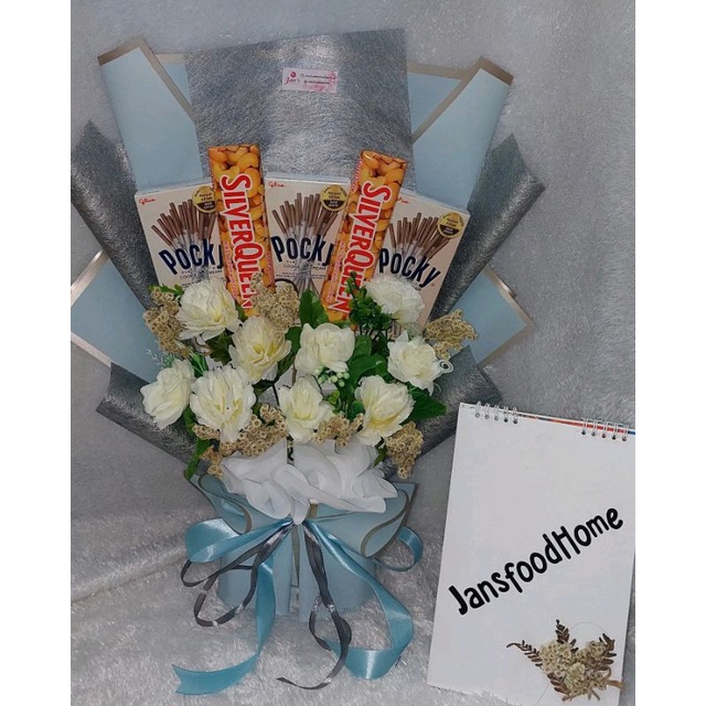 

Bouquet makanan + bunga