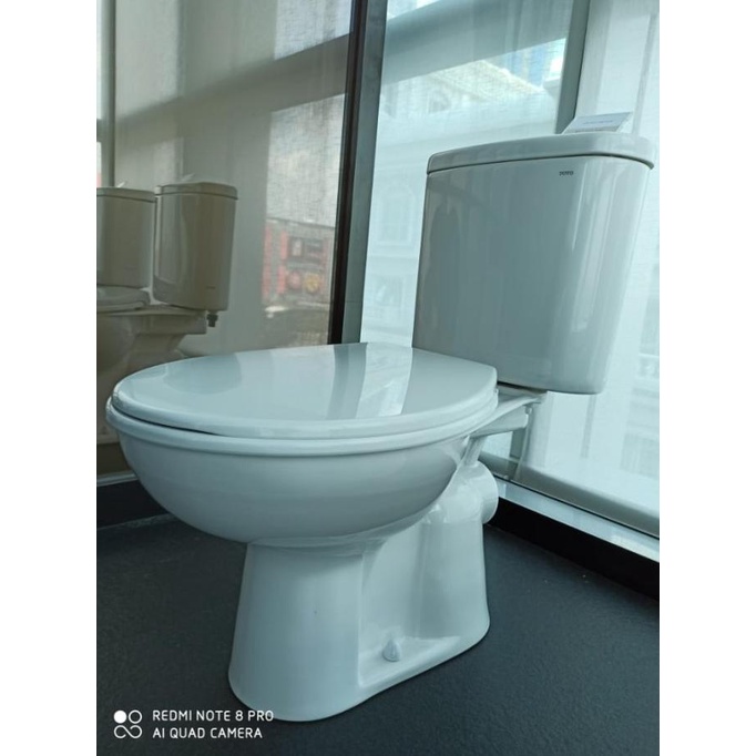 KLOSET DUDUK TOTO + JET SHOWER LENGKAP TINGGAL PASANG + TEE KLOSET