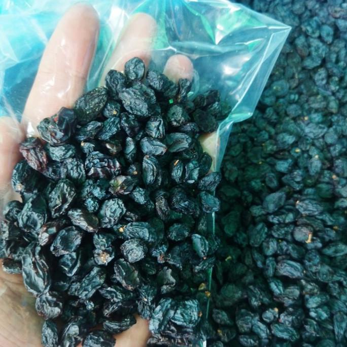 

] BLACK RAISIN OF UZBEKISTAN 100 % BLACK / KISMIS HITAM IMPORT / 1 KG