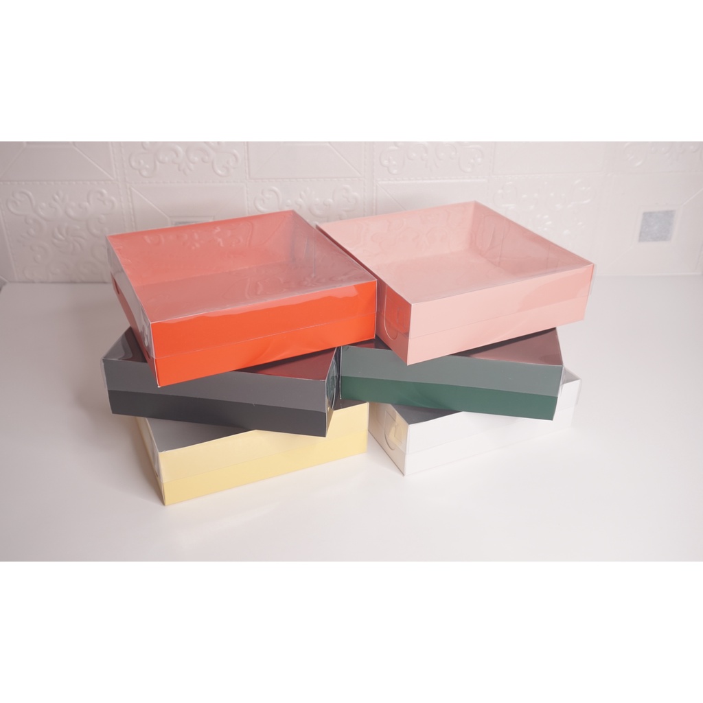 

Box Hampers 22x22x6.5 Tutup Mika Special Edition