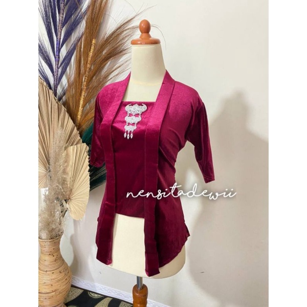 Kebaya Lengan Pendek, Kutubaru - Warna Maroon