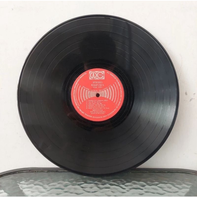 Vinyl Piringan Hitam 12 inch Shiddle Ee Dee-Ervinna