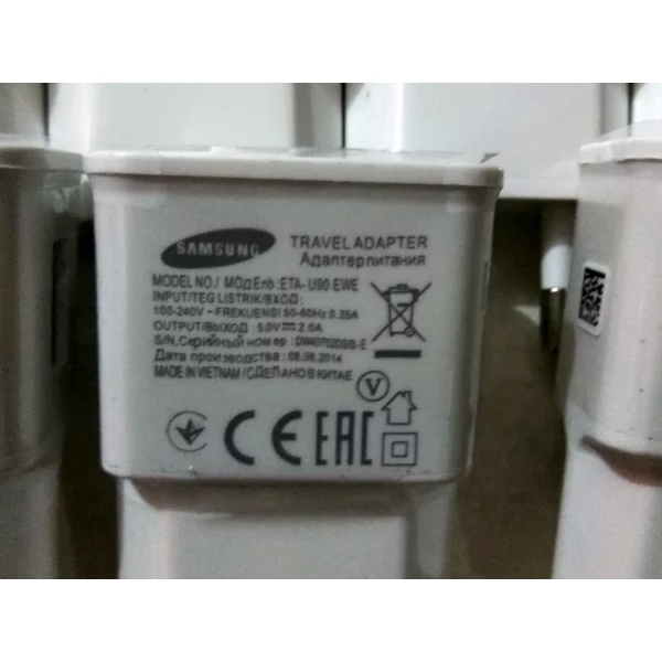 Adaptor Charger Android HP Powerbank Tablet Merk Samsung 5 volt 2 Ampere 5v 2A Original New.