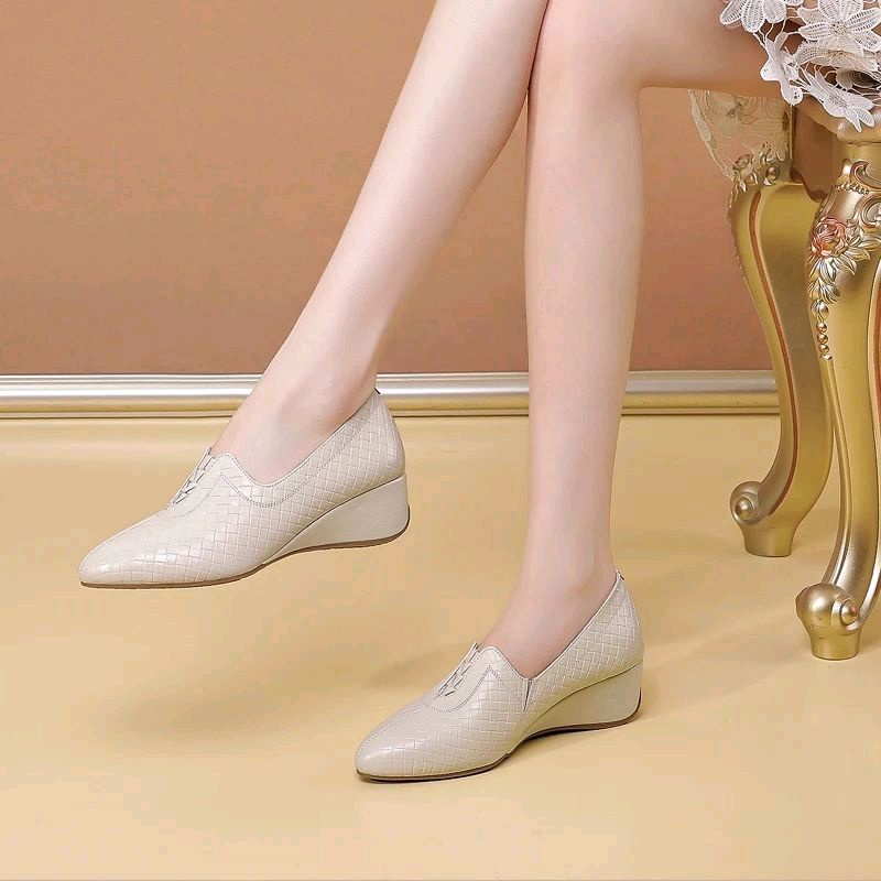 sepatu wanita import tipe 679