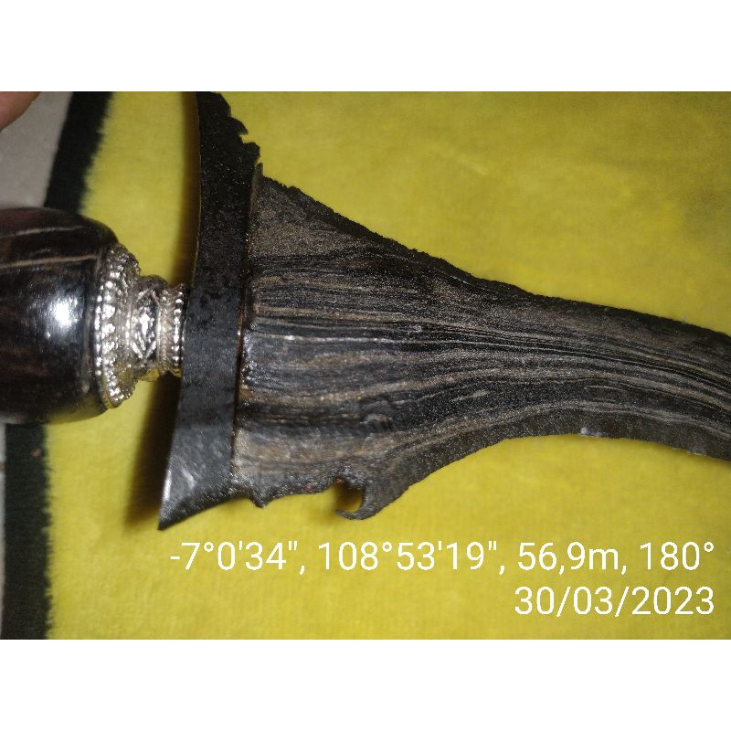 Keris sepuh Carubuk pamor janur sinebit