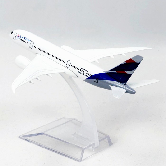 DISKON SPESIAL MURAH MAINAN PESAWAT TERBANG LATAM AIRLINE B787 SOUTH BOIENG 787 BAHAN TERMURAH