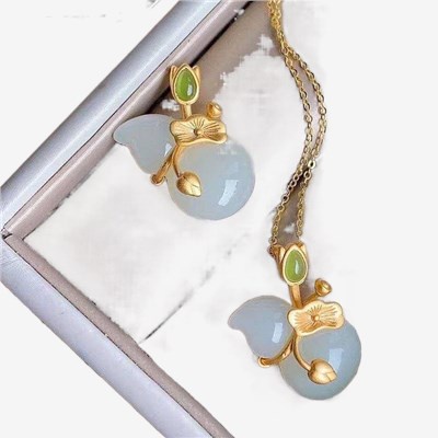 ㍿White Jade Labu Liontin Amulet Jimat 925 Perak Jimat Alami Hadiah Fashion untuk Wanita Kalung Aksesoris Perhiasan Wanita