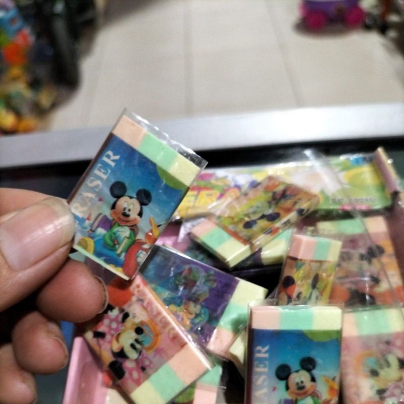 

penghapus gambar mickey mouse