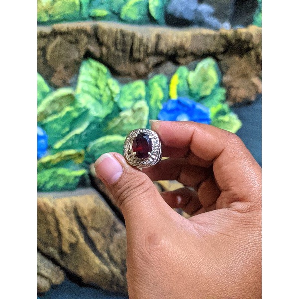 cincin red garnet