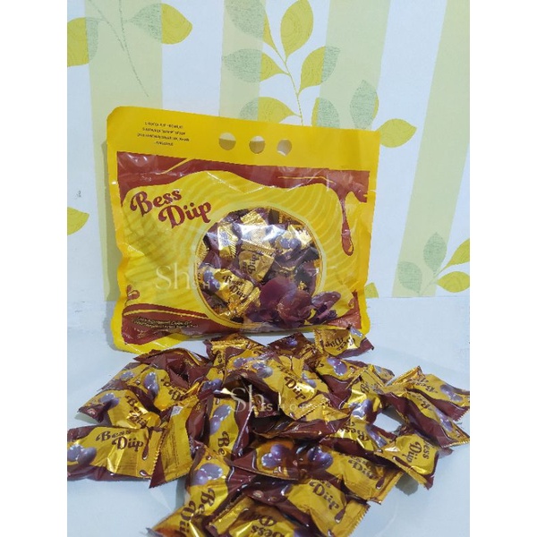 

Bess Diip Crispy Chocolate Ball Snack Bola Coklat Renyah Crispy 7 gram, 40 pcs