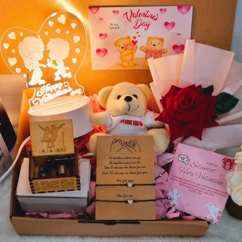 

Hampers Valentine / Kado Valentine / Hadiah Cewek Kotak Musik Promo Best Seller!